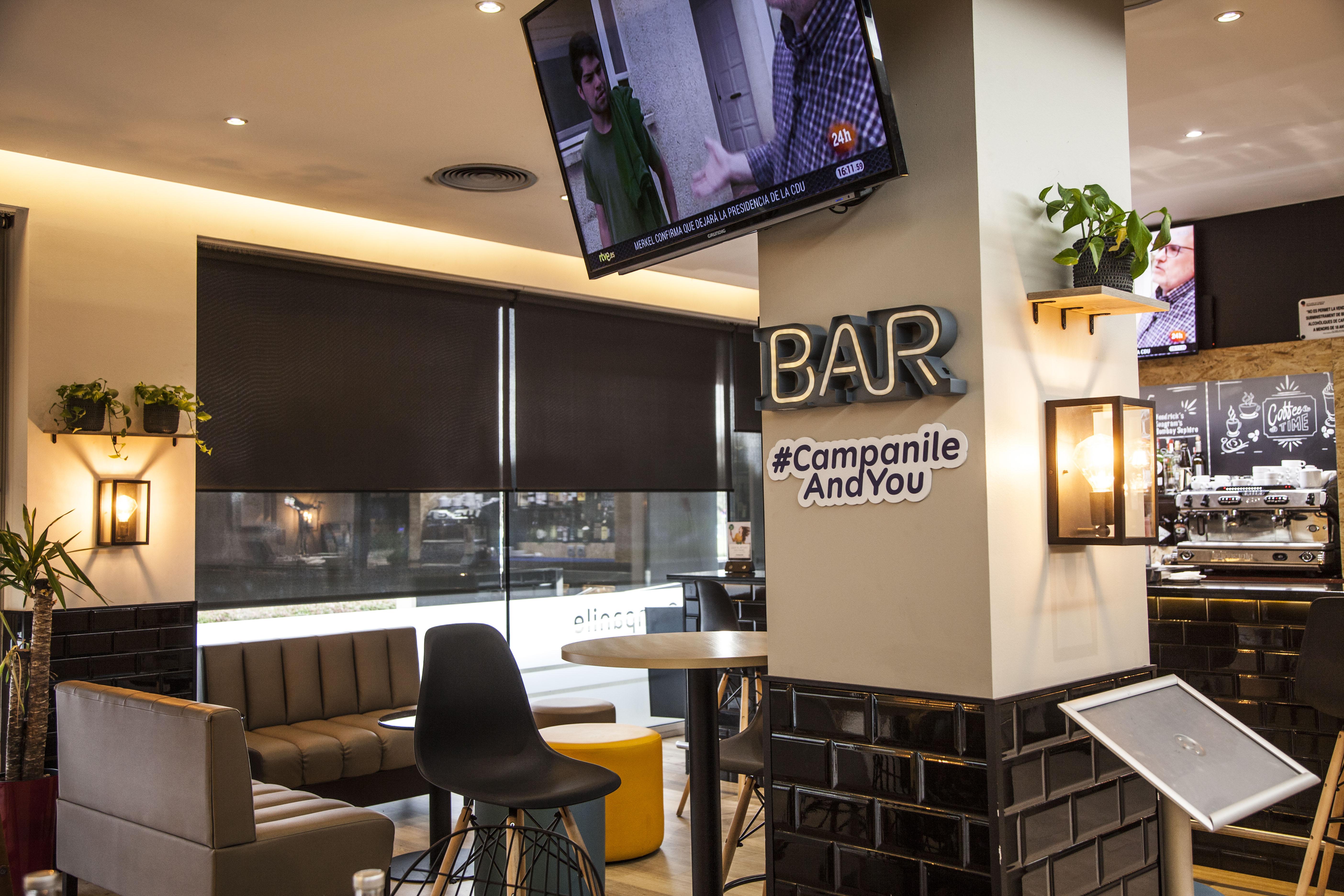 Travelodge Bcn Cornella Fira Корнелья де Лиобрегат Экстерьер фото
